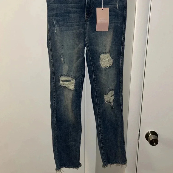 NWT revive cropped high rise distressed jeans size 26 - Picture 4 of 7